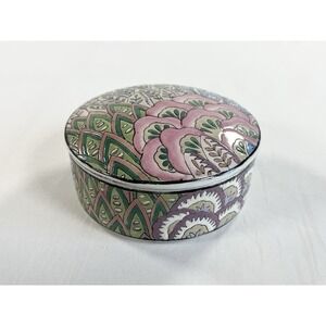 Vintage 70s Macau Chinese Porcelain Hand Painted Floral Trinket Jewelry Box 4.5"
